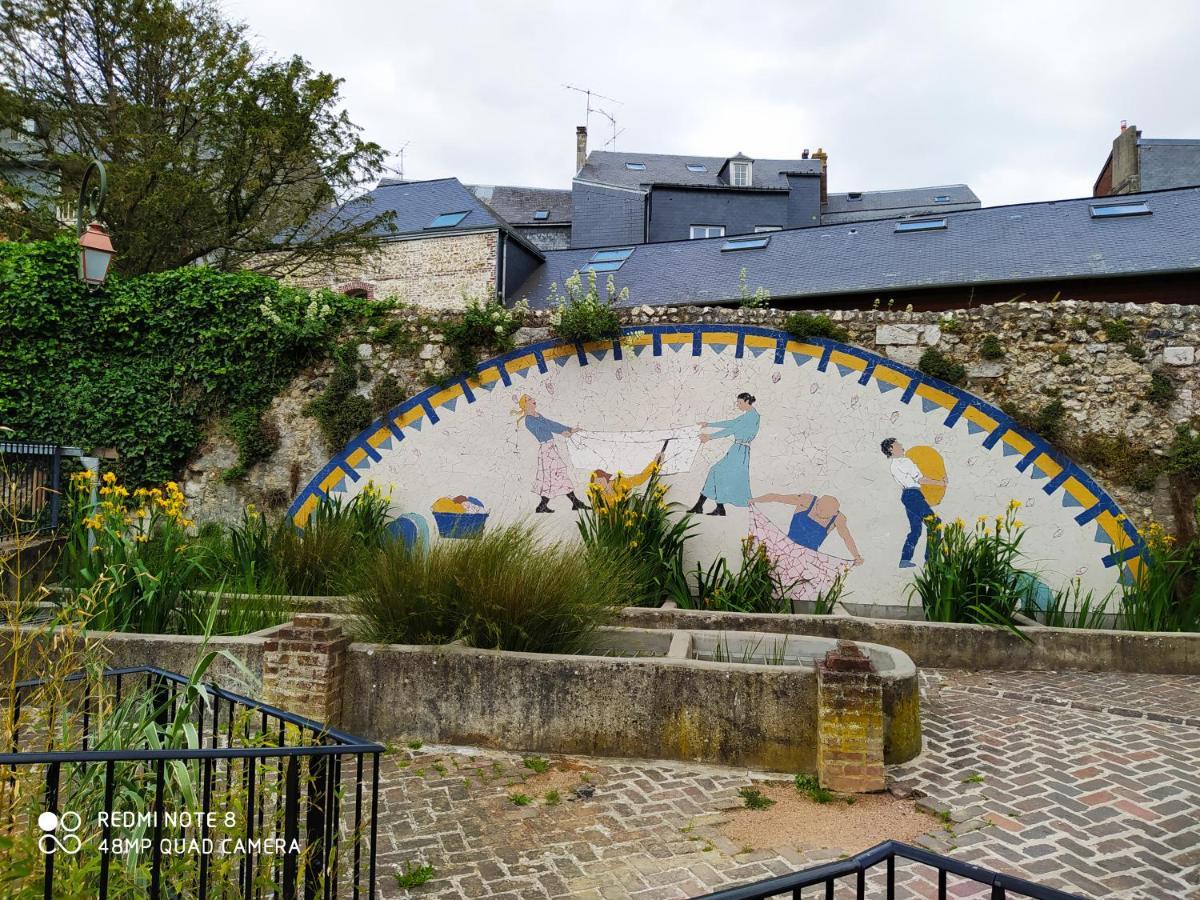 Bel Appartement A Honfleur Exterior photo